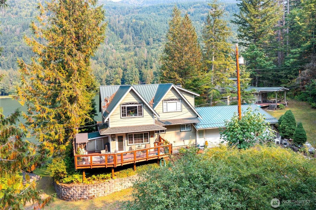 9204 Silver Lake Road - Photo 1