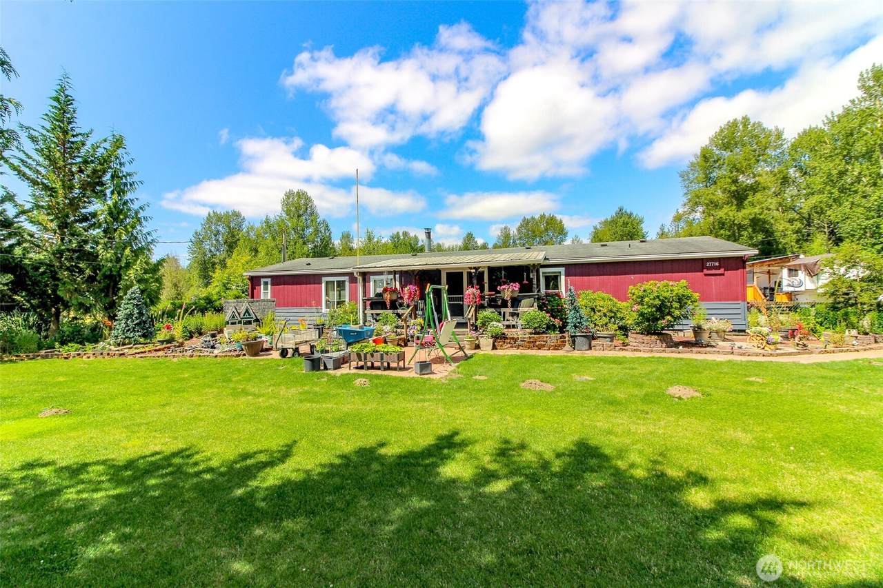 27716 Entwhistle Road - Photo 1