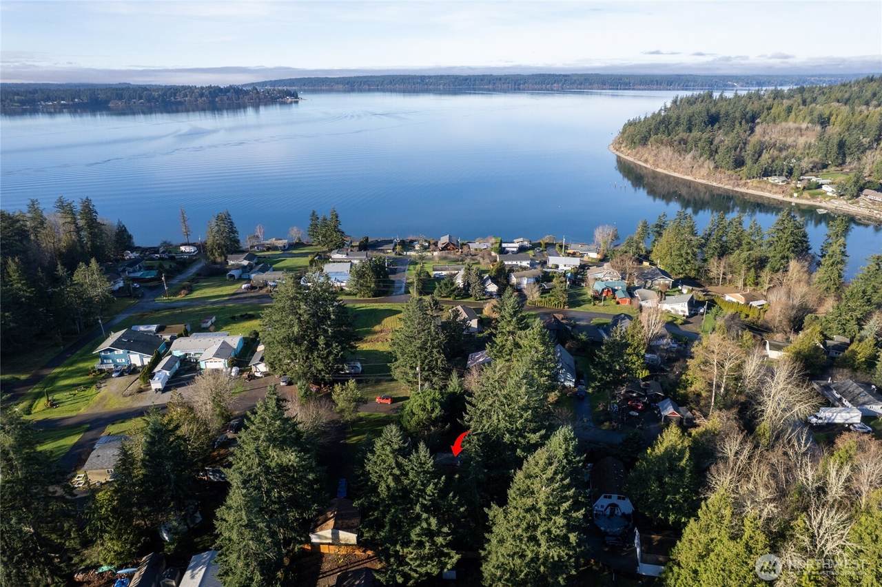 8215 176th Avenue Ct - Photo 1