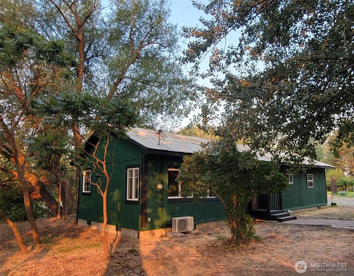 133 Woodhouse Loop - Photo 1