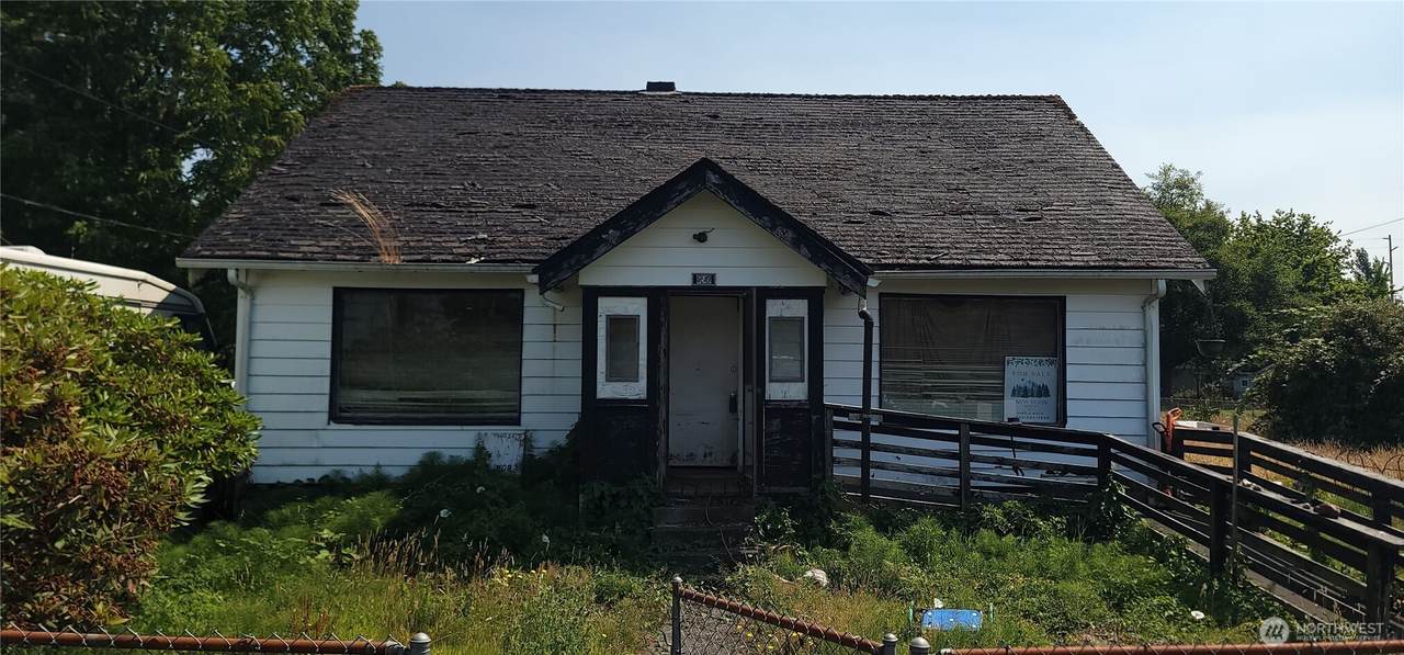 614 Harding - Photo 1