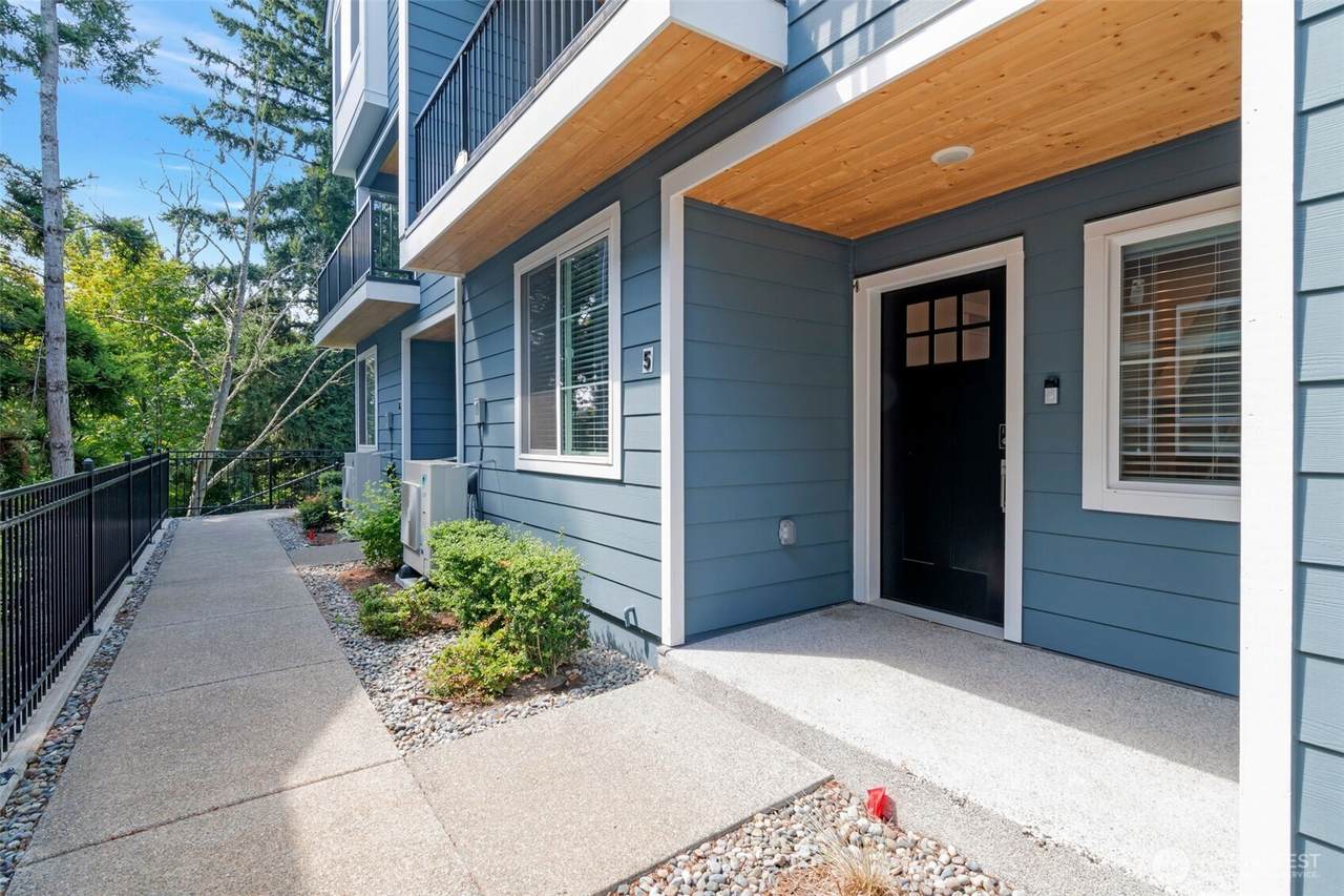 18782 67th Avenue - Photo 1