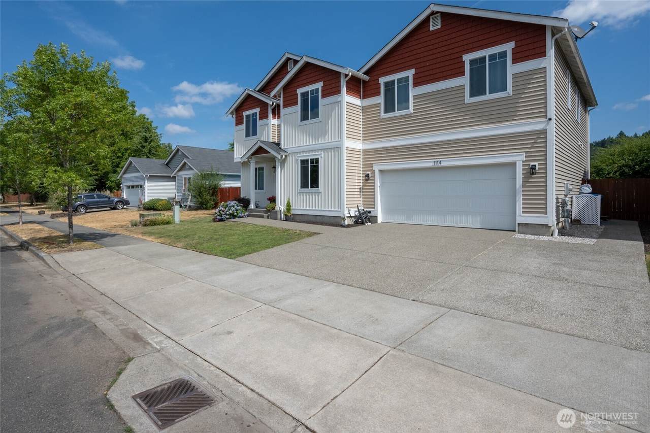 1114 Ross Avenue - Photo 1