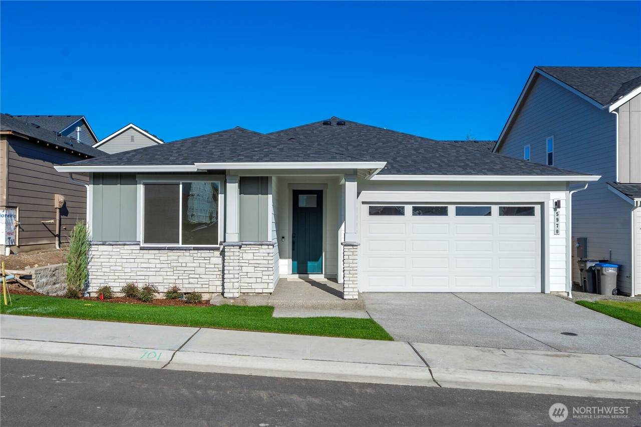 5970 Thornhill Avenue - Photo 1