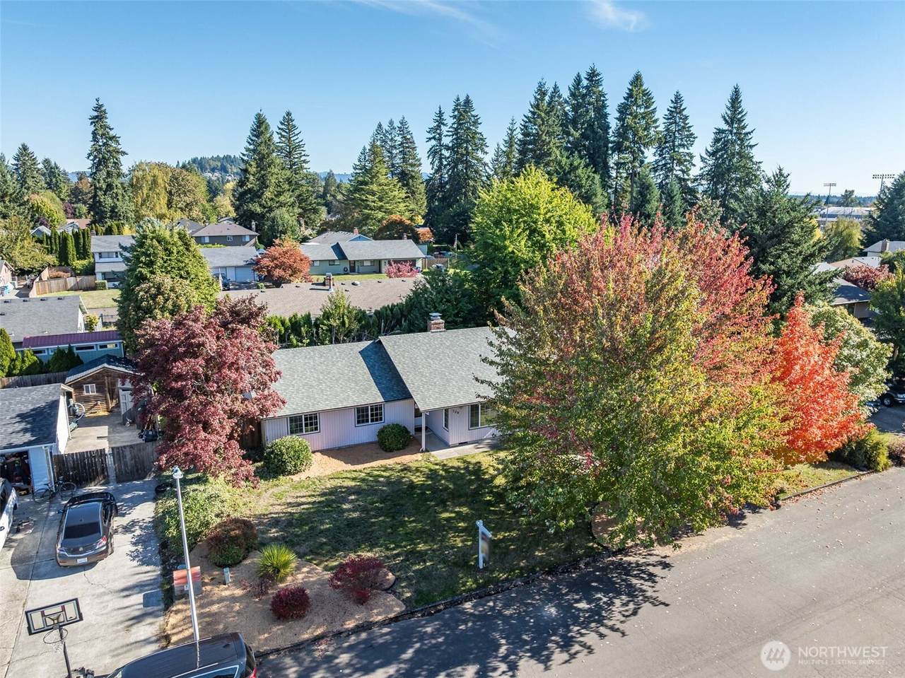 709 6th Avenue - Photo 1