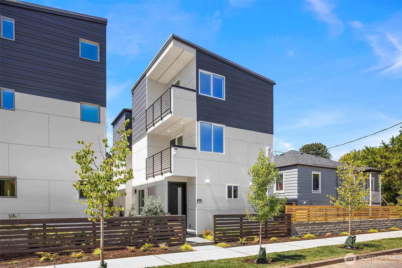 6905 46th Avenue - Photo 1