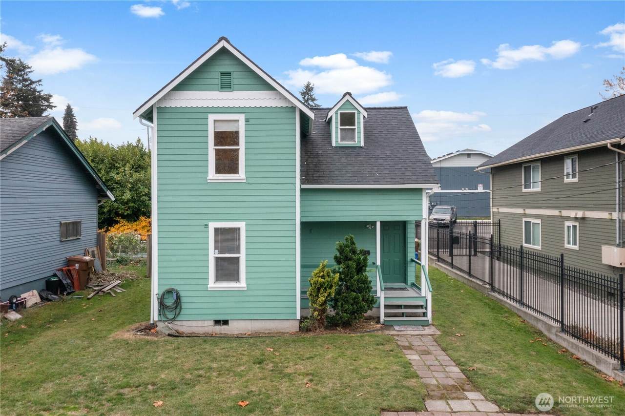 3322 Chandler Street - Photo 1