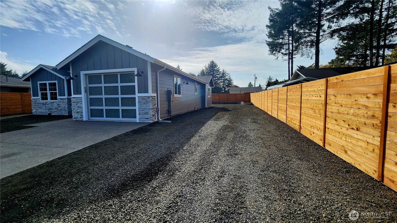 337 Mount Olympus Avenue - Photo 1