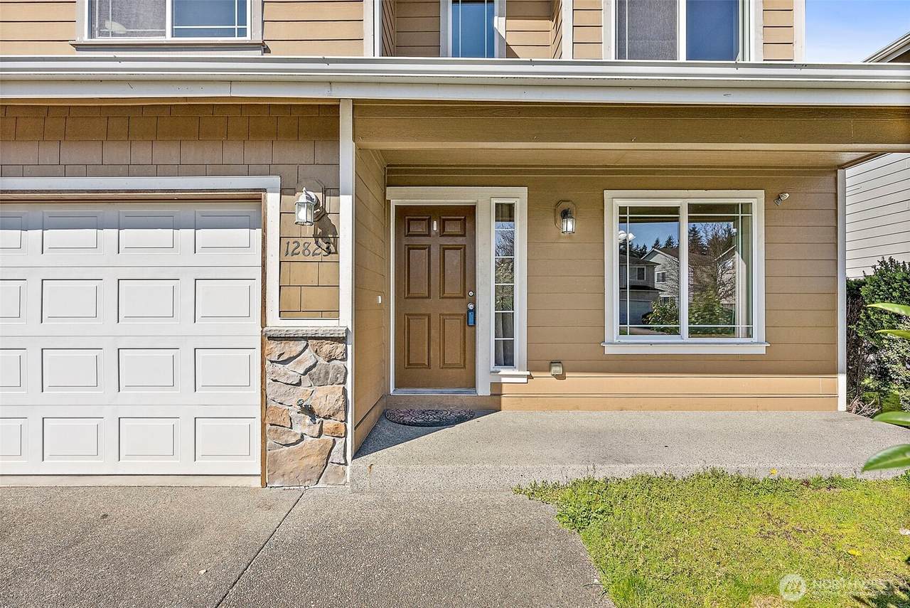 12823 166th Street Ct - Photo 1