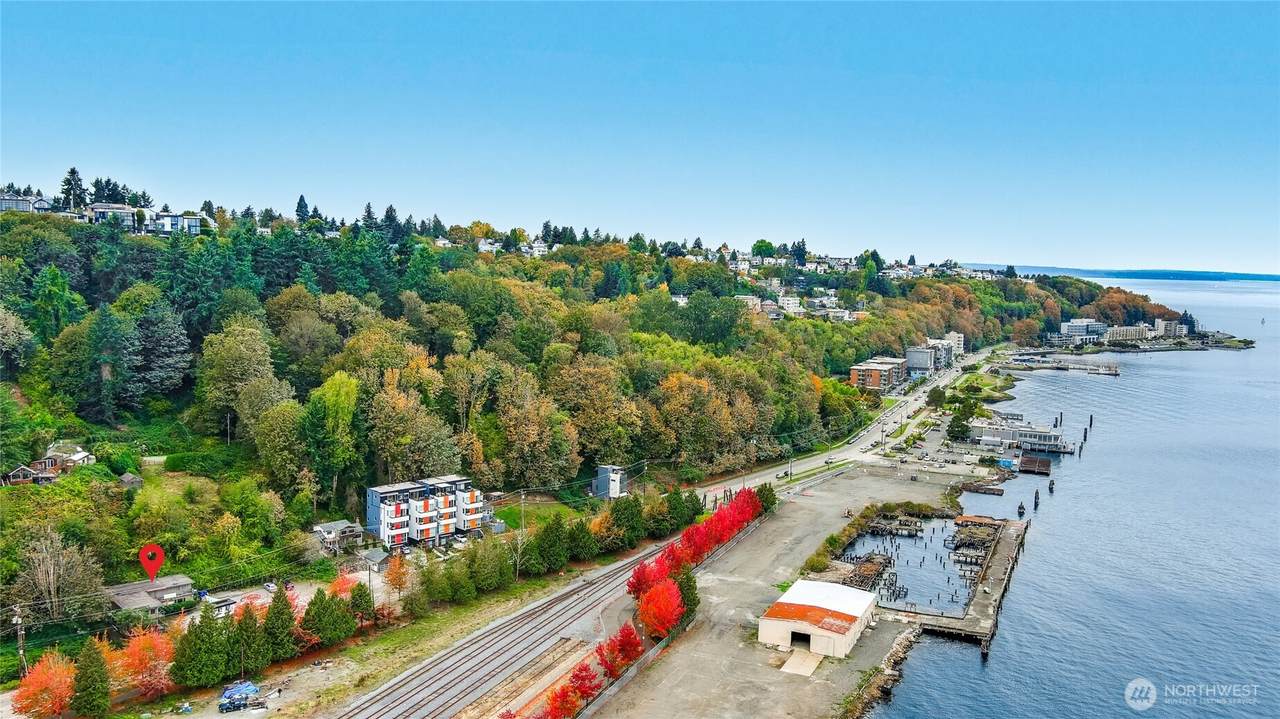 2255 Harbor Ave - Photo 1