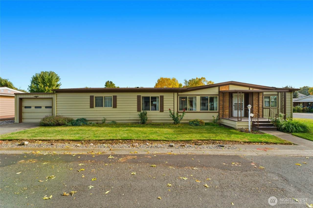 1023 Dove Lane - Photo 1