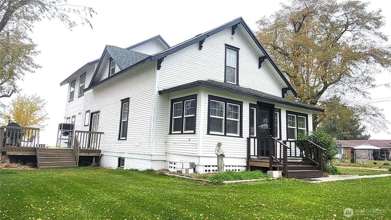 1113 County Road - Photo 1