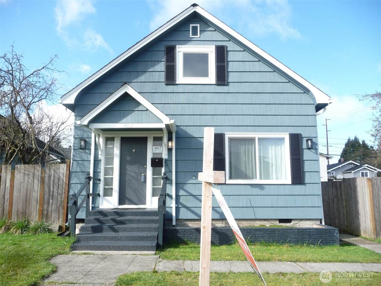 4812 Yakima Ave - Photo 1