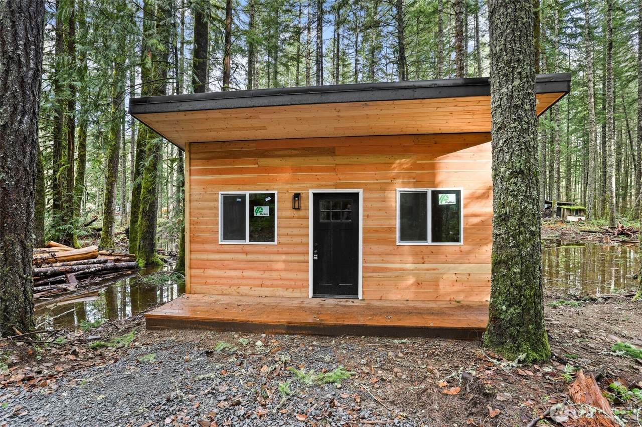 56115 Kernahan Road - Photo 1