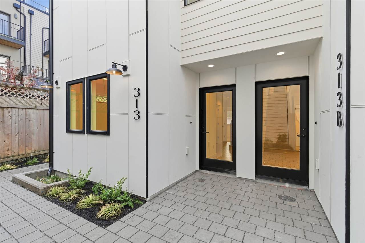 313 17th Avenue - Photo 1