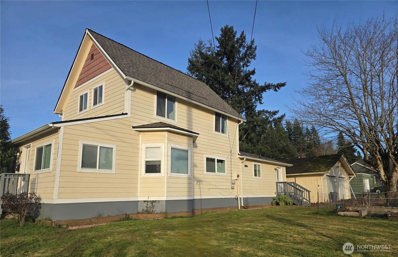 1205 Cedar Street - Photo 1