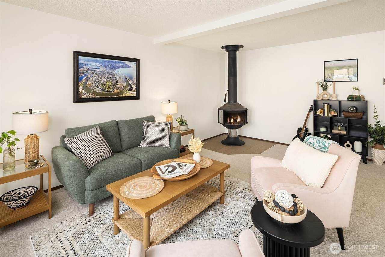 1612 33rd Street - Photo 1