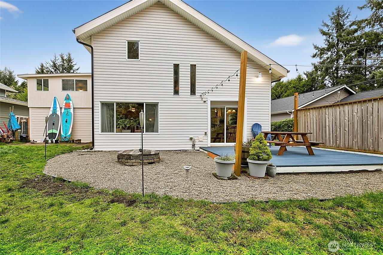 737 Dover Court - Photo 1