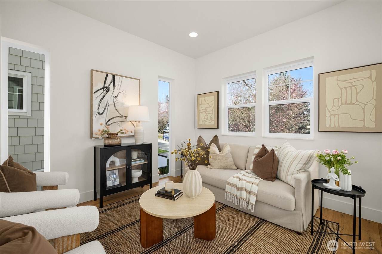 2815 Denny Way - Photo 1