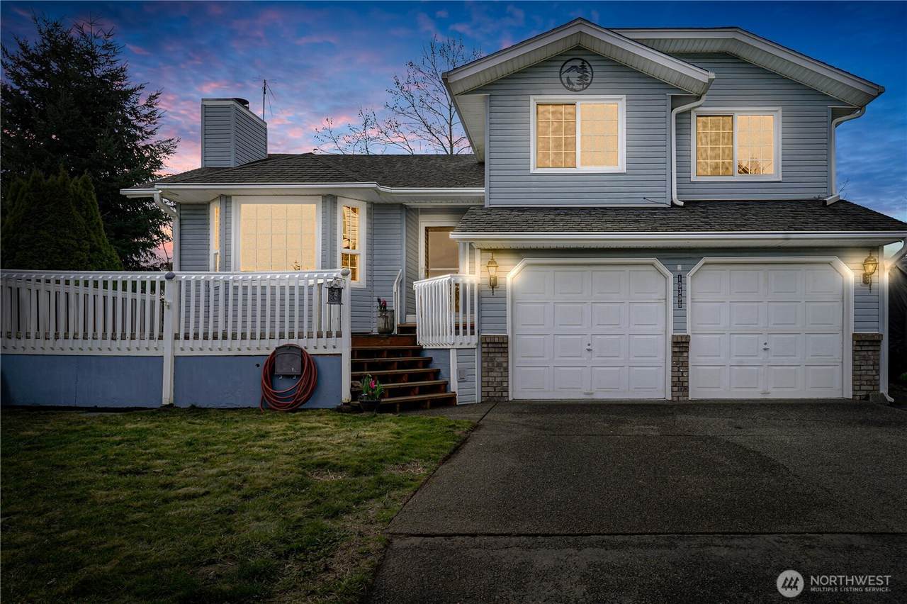 10306 235th Avenue - Photo 1