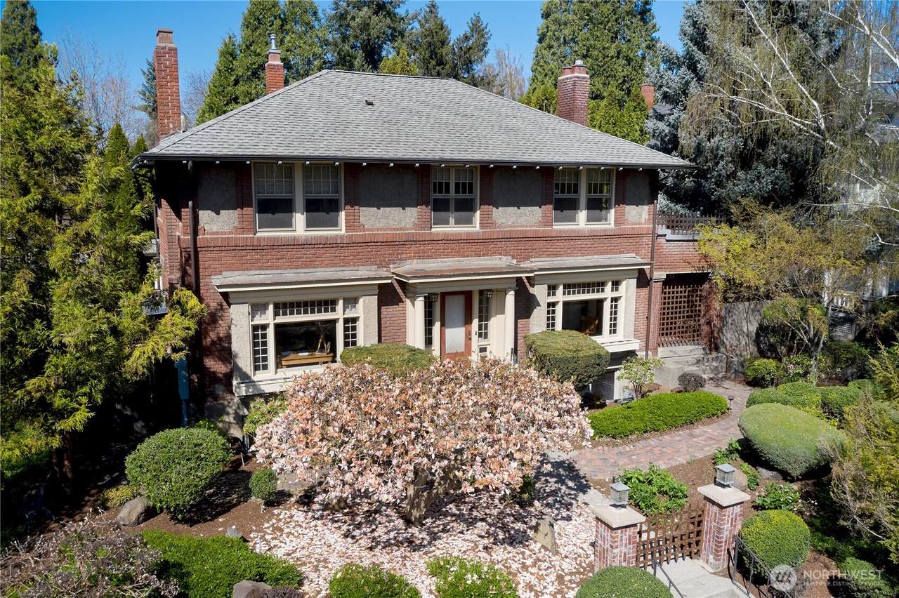 1041 Alvarado Terrace - Photo 1