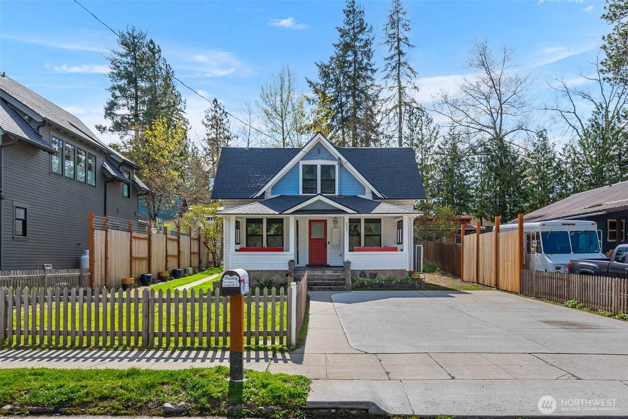 253 Benton Street - Photo 1