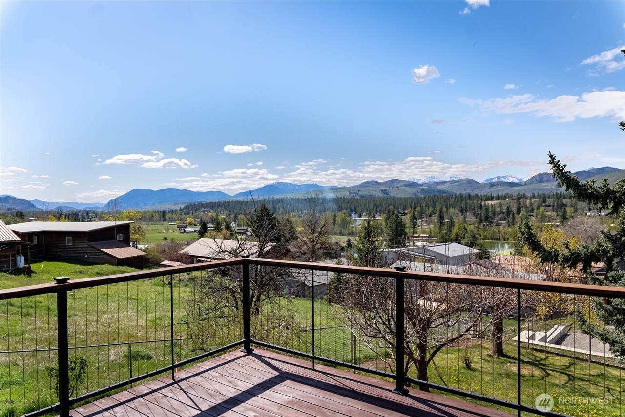417 Perry Street - Photo 1