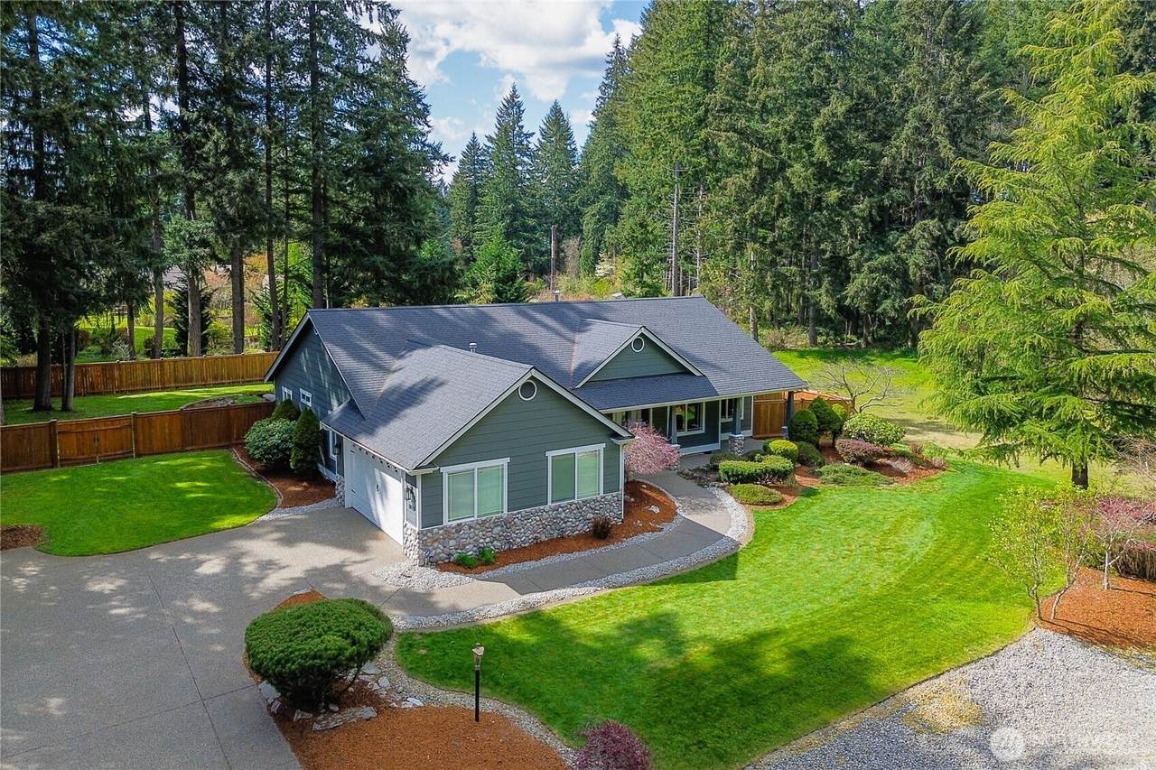 8011 Countrywood Drive - Photo 1
