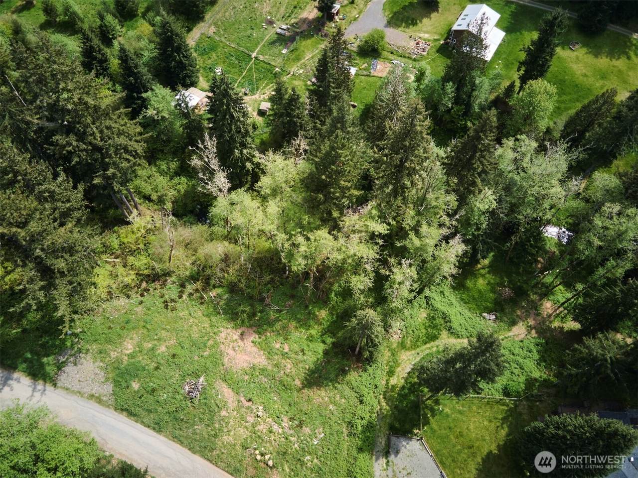 140 Skinner Road - Photo 1