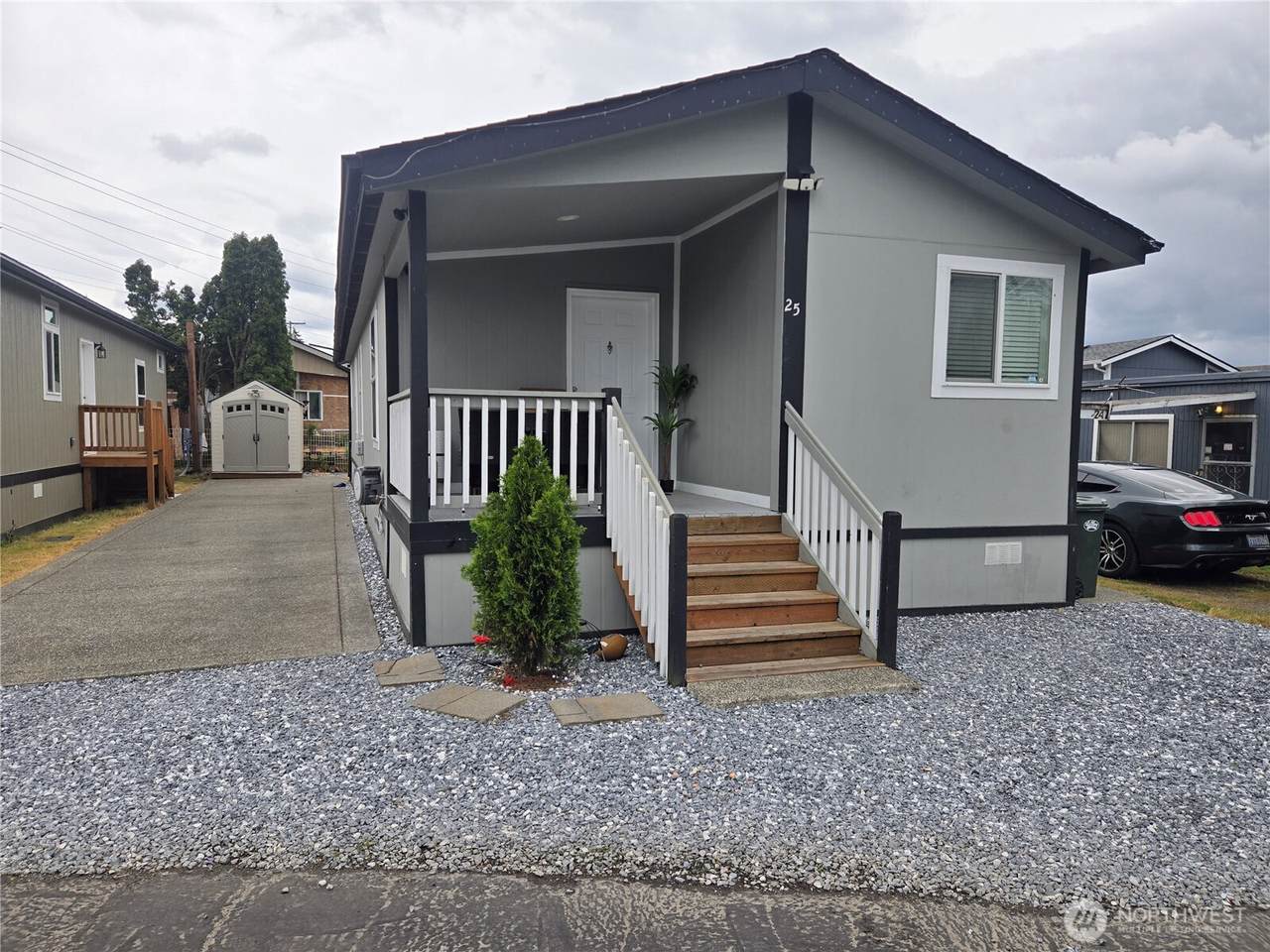 10302 Lakeview Avenue - Photo 1