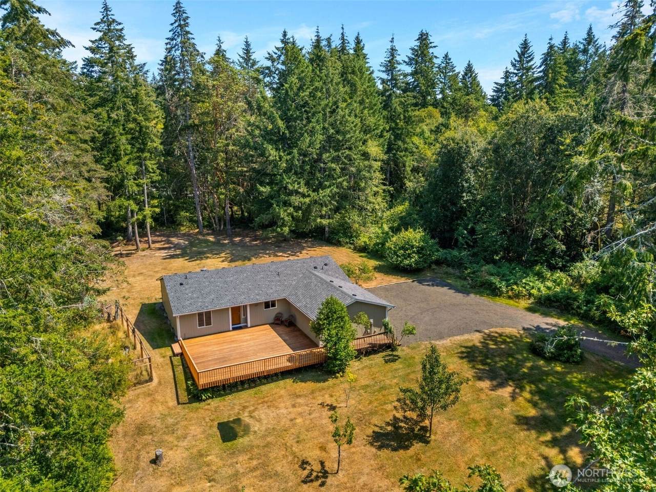 8910 Hunter Point Road - Photo 1