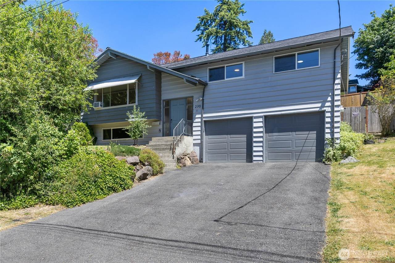 230 105th Avenue - Photo 1