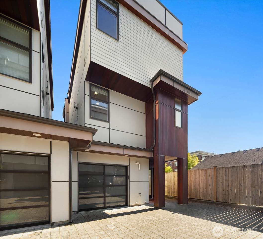 419 50th Street - Photo 1