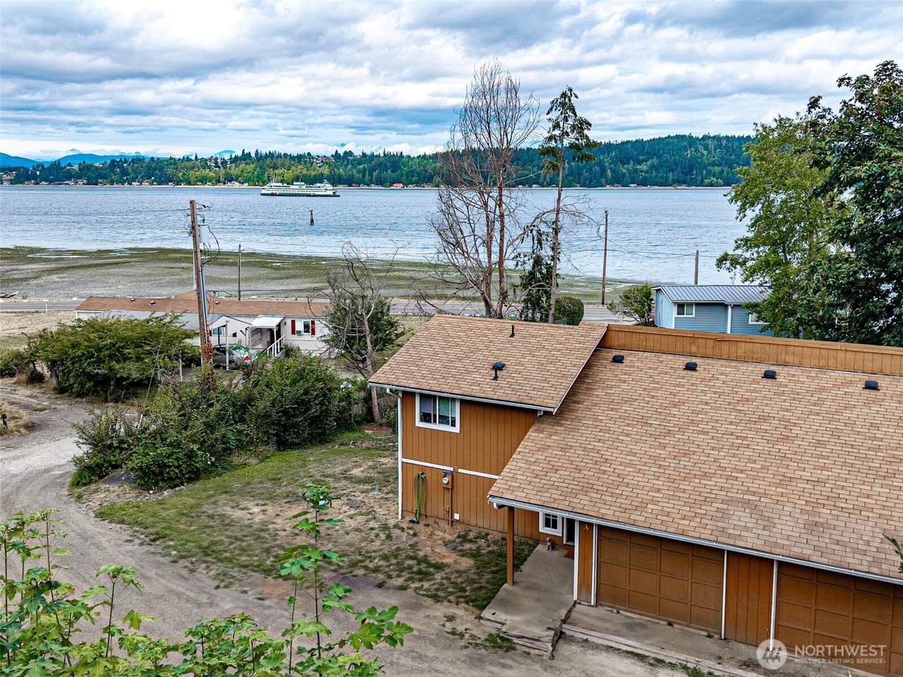4617 Beach Drive - Photo 1