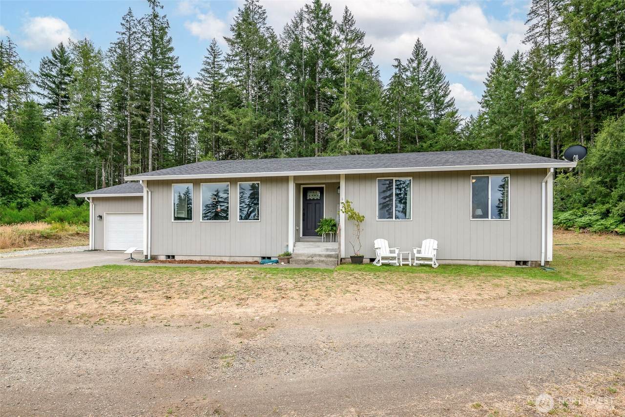 1481 Hurd Road - Photo 1
