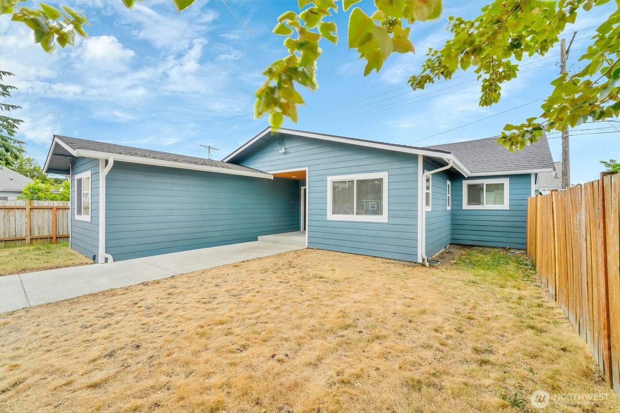 5410 Oakes Street - Photo 1