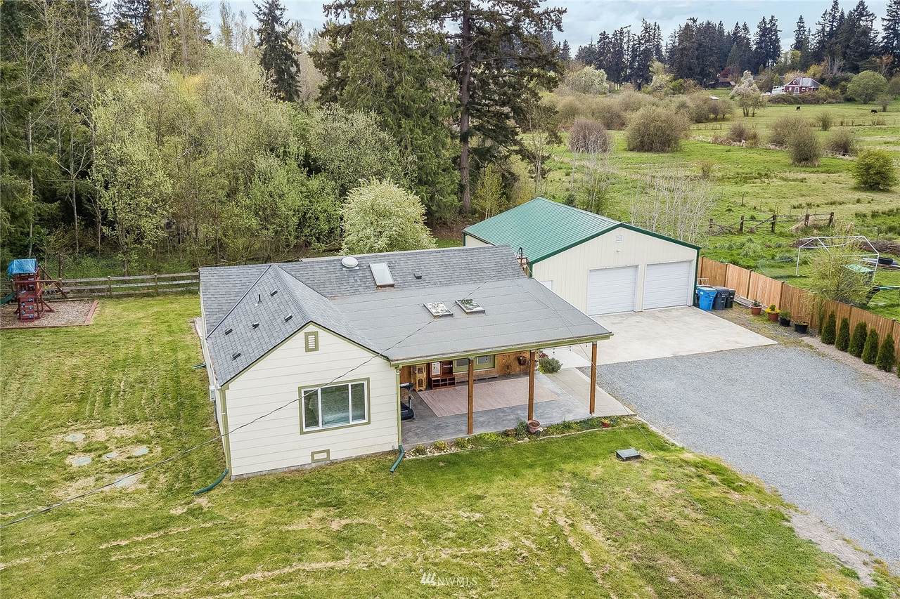 5016 116th Street - Photo 1
