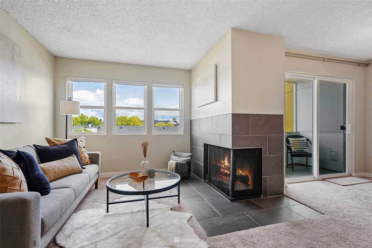 2001 Yesler Way - Photo 1