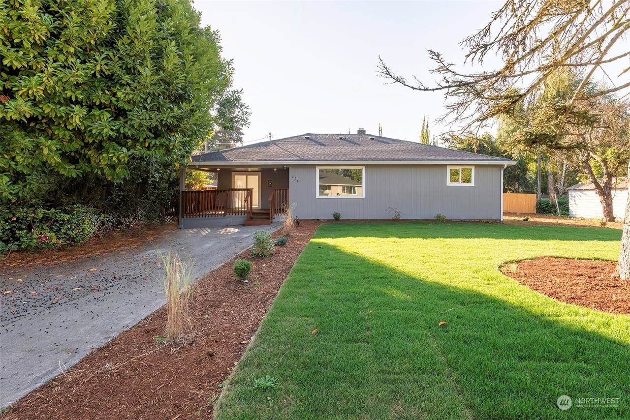 256 Douglas Street - Photo 1