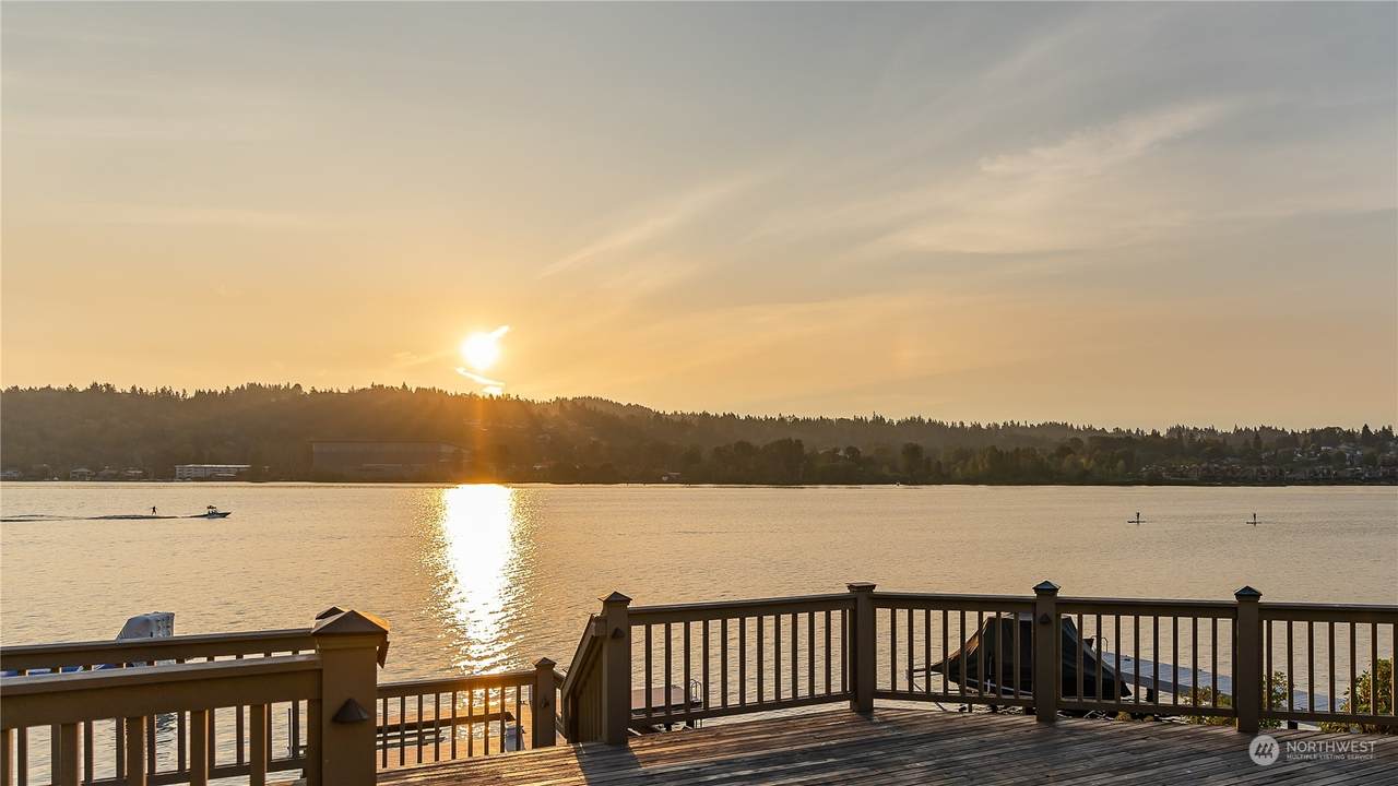 7270 Mercer Way - Photo 1