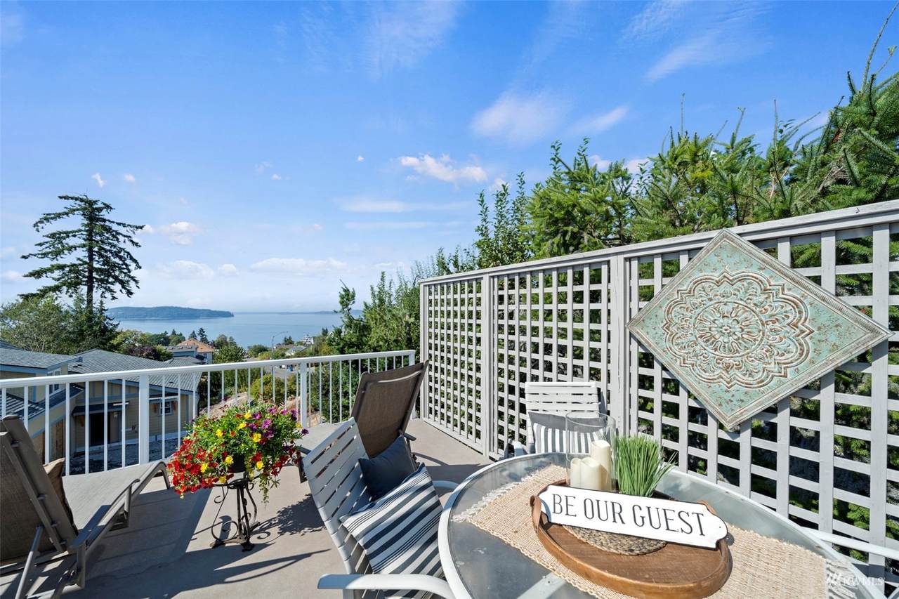 1215 Sequalish Street - Photo 1