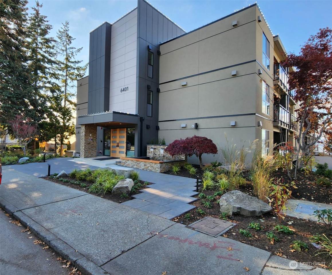 6401 Lake Washington Boulevard - Photo 1