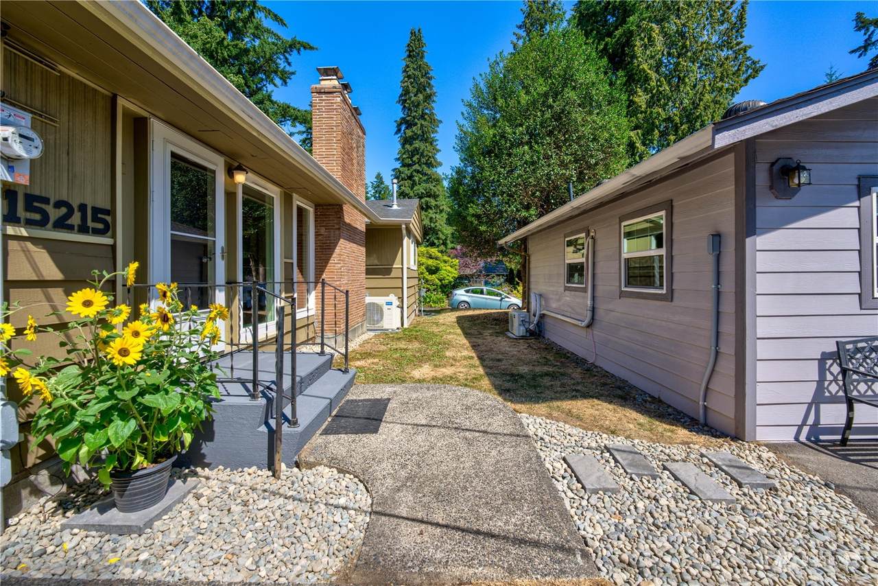 15215 Dayton Avenue - Photo 1