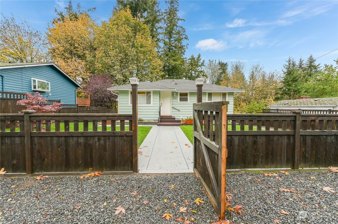 216 203rd Street - Photo 1