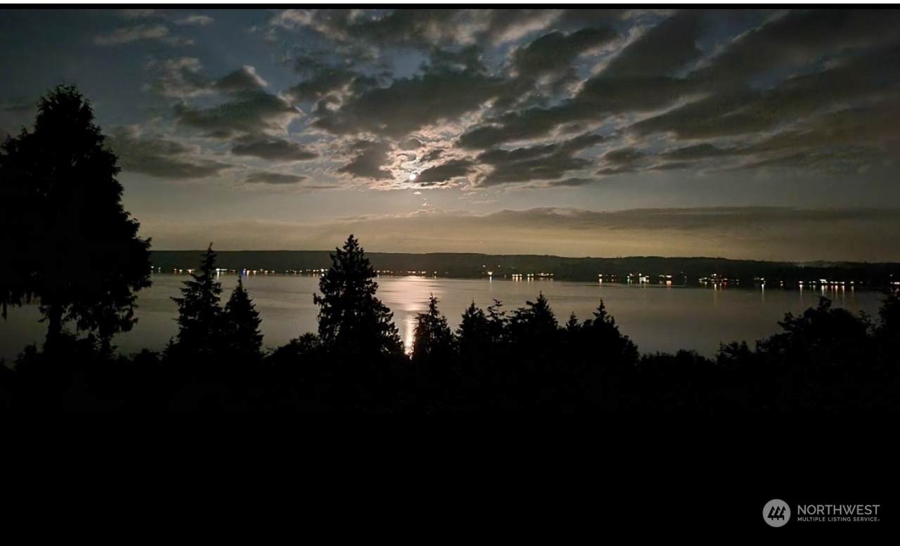 784 Thorndyke Road - Photo 1