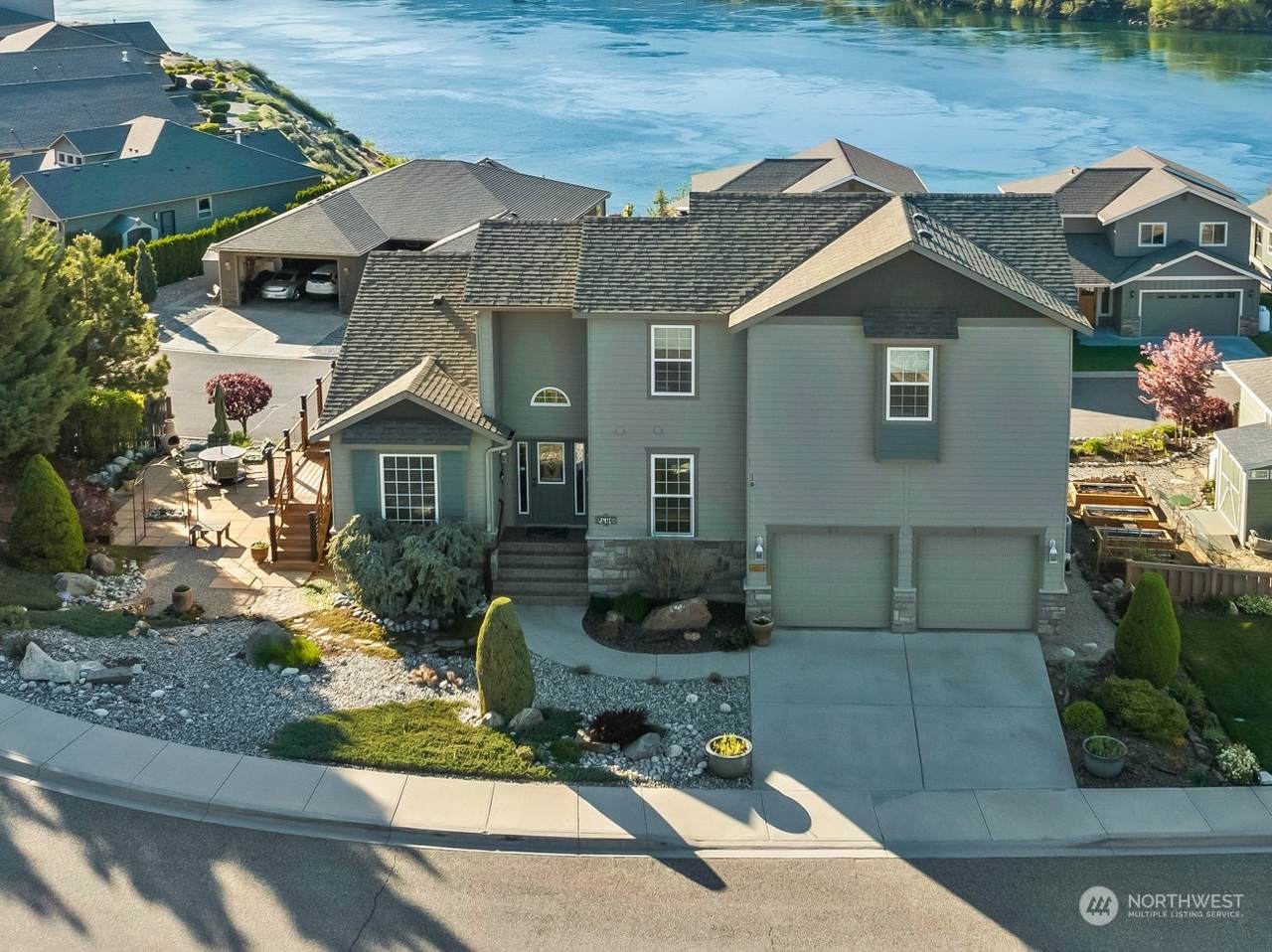 2890 Akamai Way - Photo 1