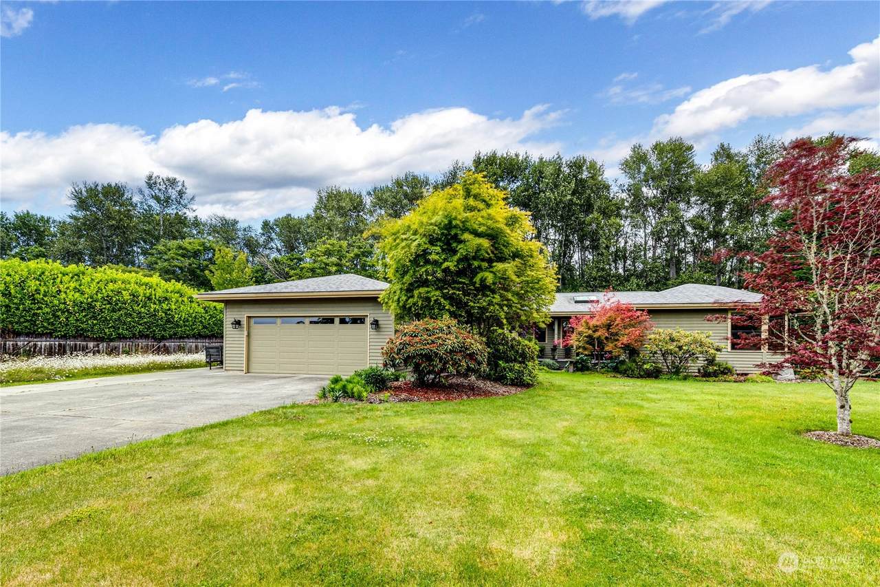 251 Grandview Drive - Photo 1