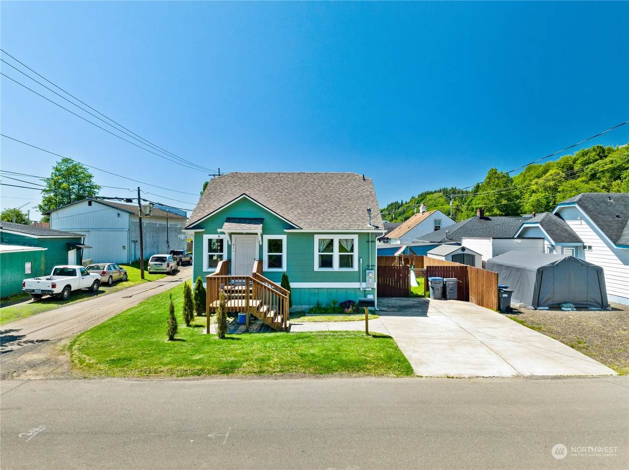 611 Duffy Street - Photo 1