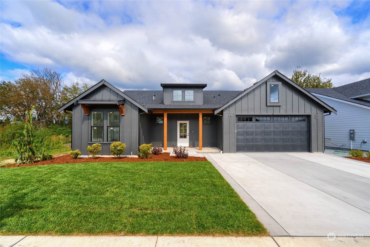644 Bucko Avenue - Photo 1