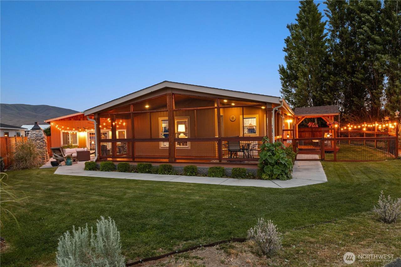 205 Fairway Place - Photo 1